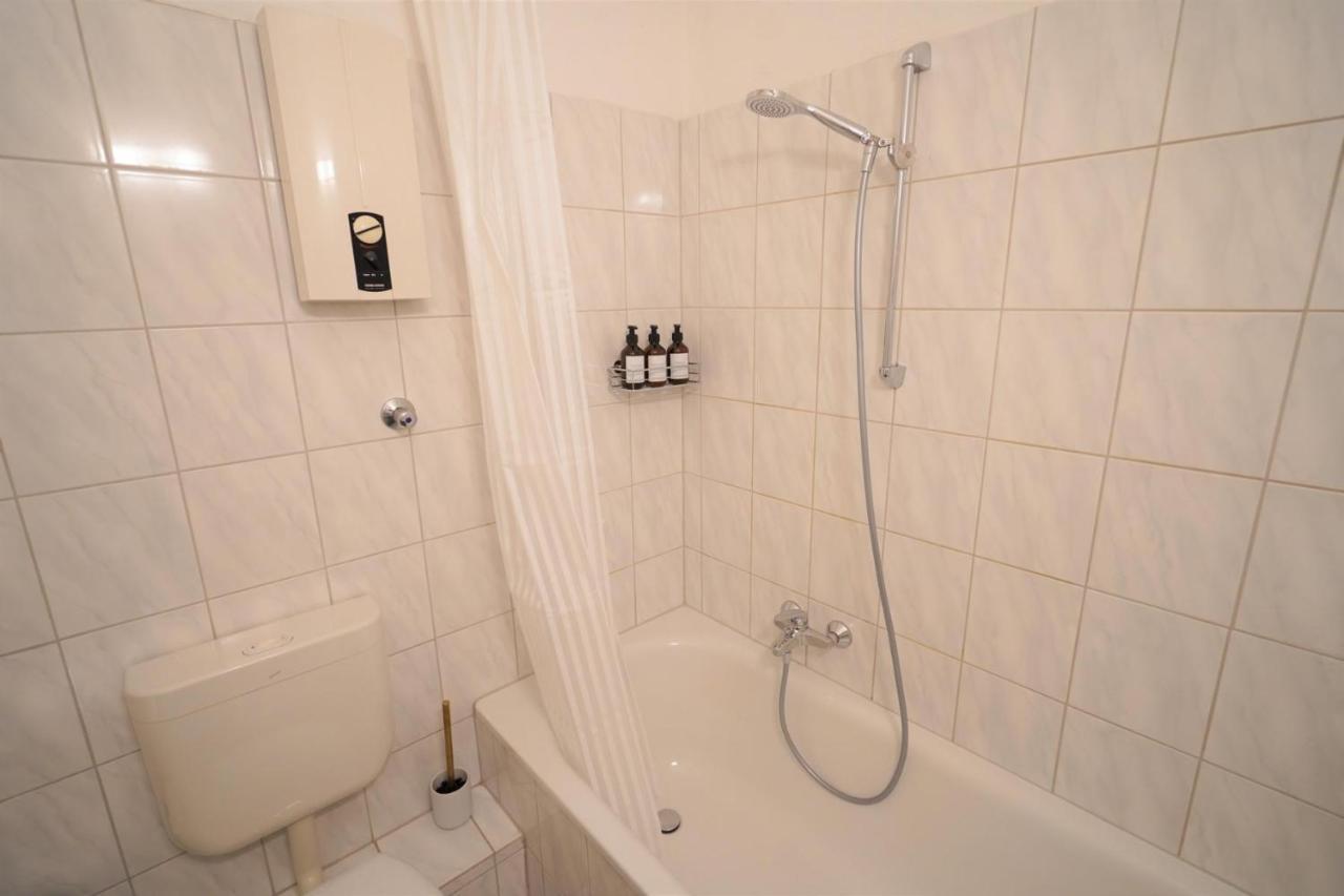 Dein Flughafen Messe Appartment Nahe Duesseldorf 1 Duisburg Bagian luar foto